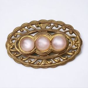 Vintage art deco moonglow lucite brooch